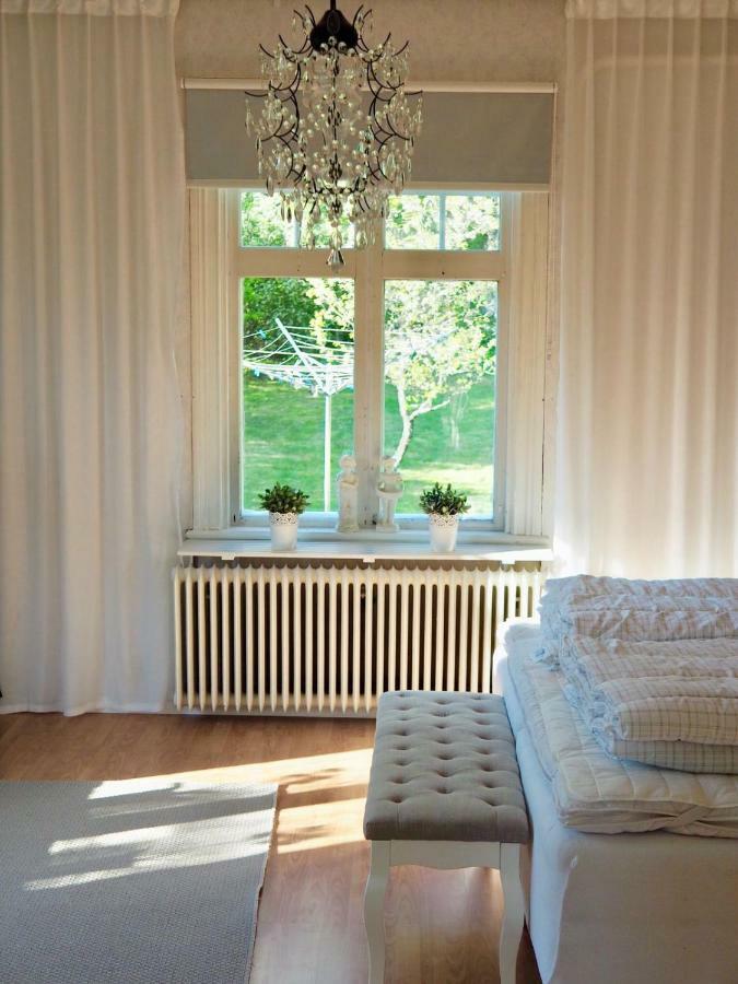 Orsastuguthyrning-Kyrkbyn Villa Buitenkant foto